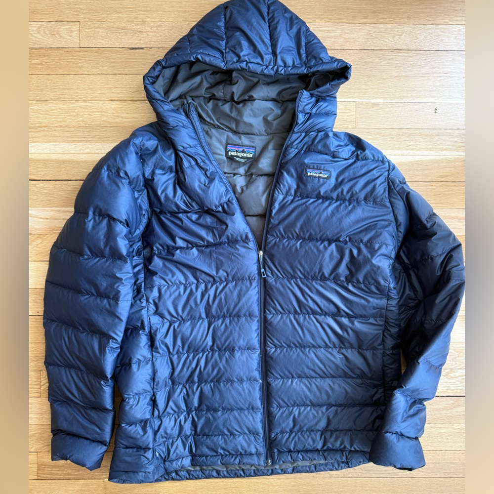 Patagonia Hi-Loft Down Hooded Jacket, XL, Navy Blue